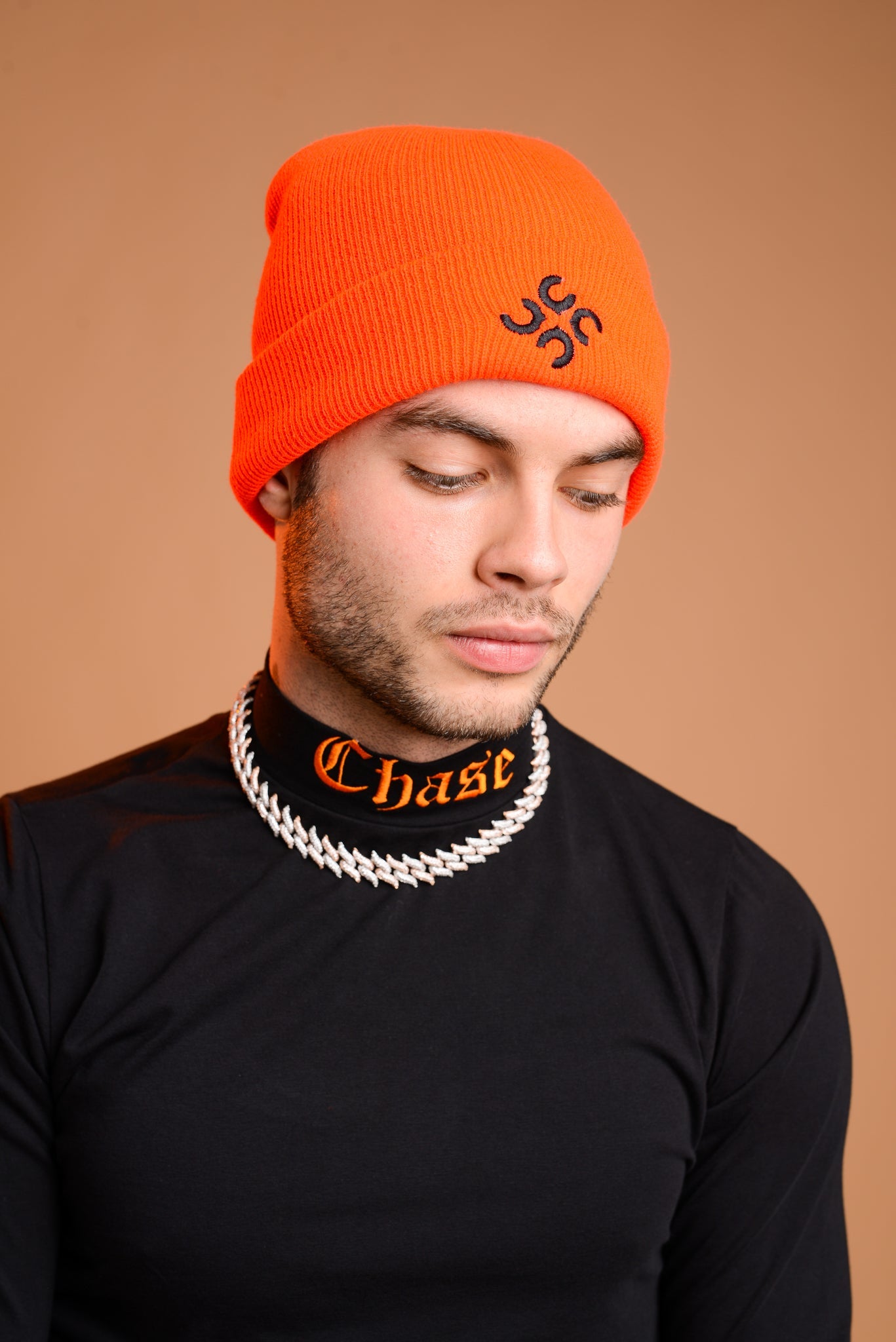 UNISEX Solid Knitted Hat (Orange)